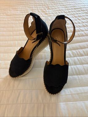 Crown Vintage Black Scalloped Espadrille Wedge Sandals with Ankle Strap